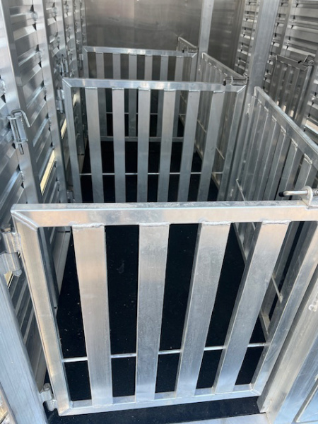 Used 2024 Exiss 6 Pen Bumper Pull Trailer