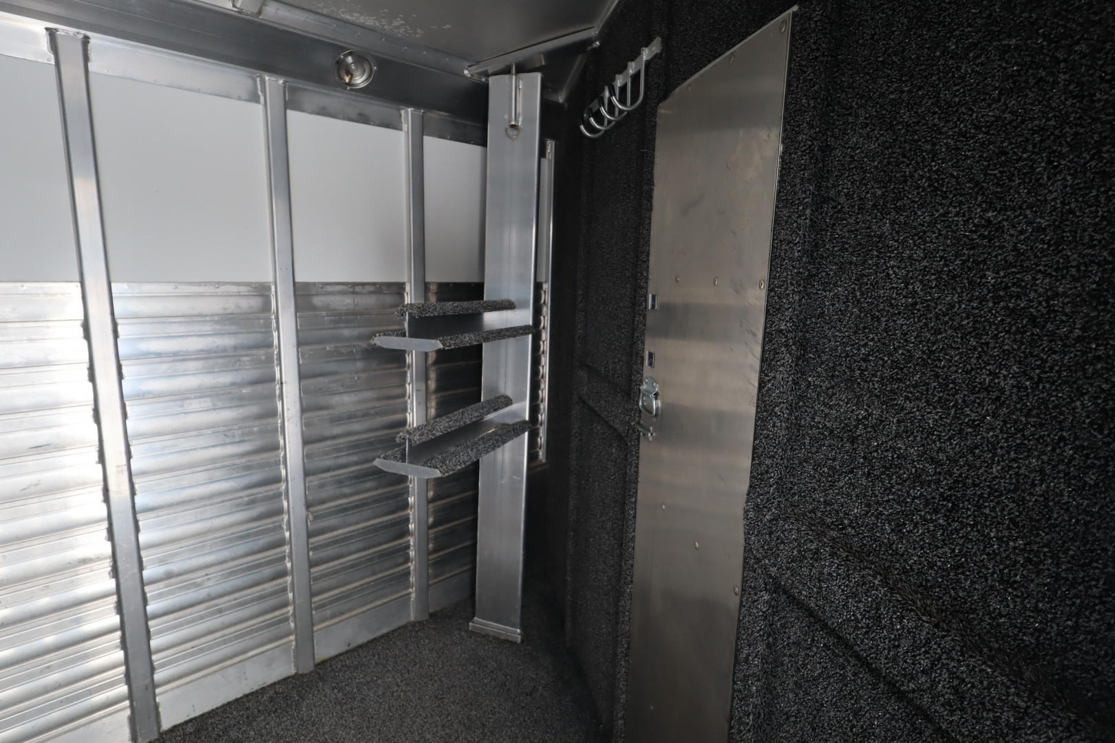 Used 2002 4-Star Trailers 2 Horse GN Trailer