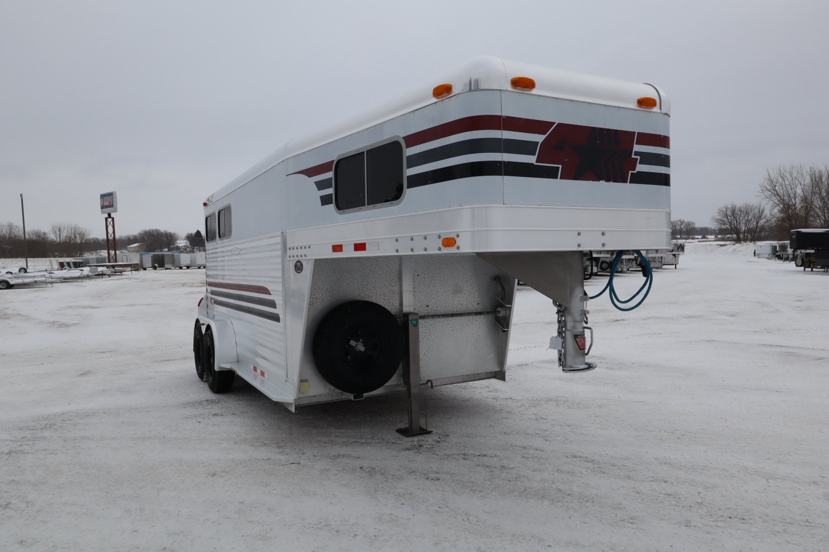 Used 2002 4-Star Trailers 2 Horse GN Trailer