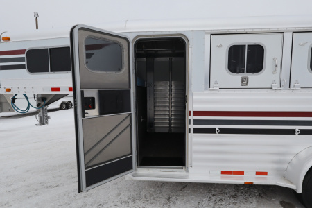 Used 2002 4-Star Trailers 2 Horse GN Trailer