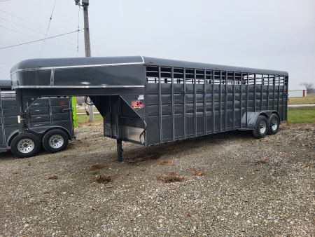 New 2026 Maxwell Gooseneck Bull Package Stock / Stock Combo Trailer