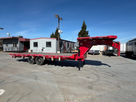 New 2022 Diamond C Trailers DET208L22X102GN Tilt Trailer