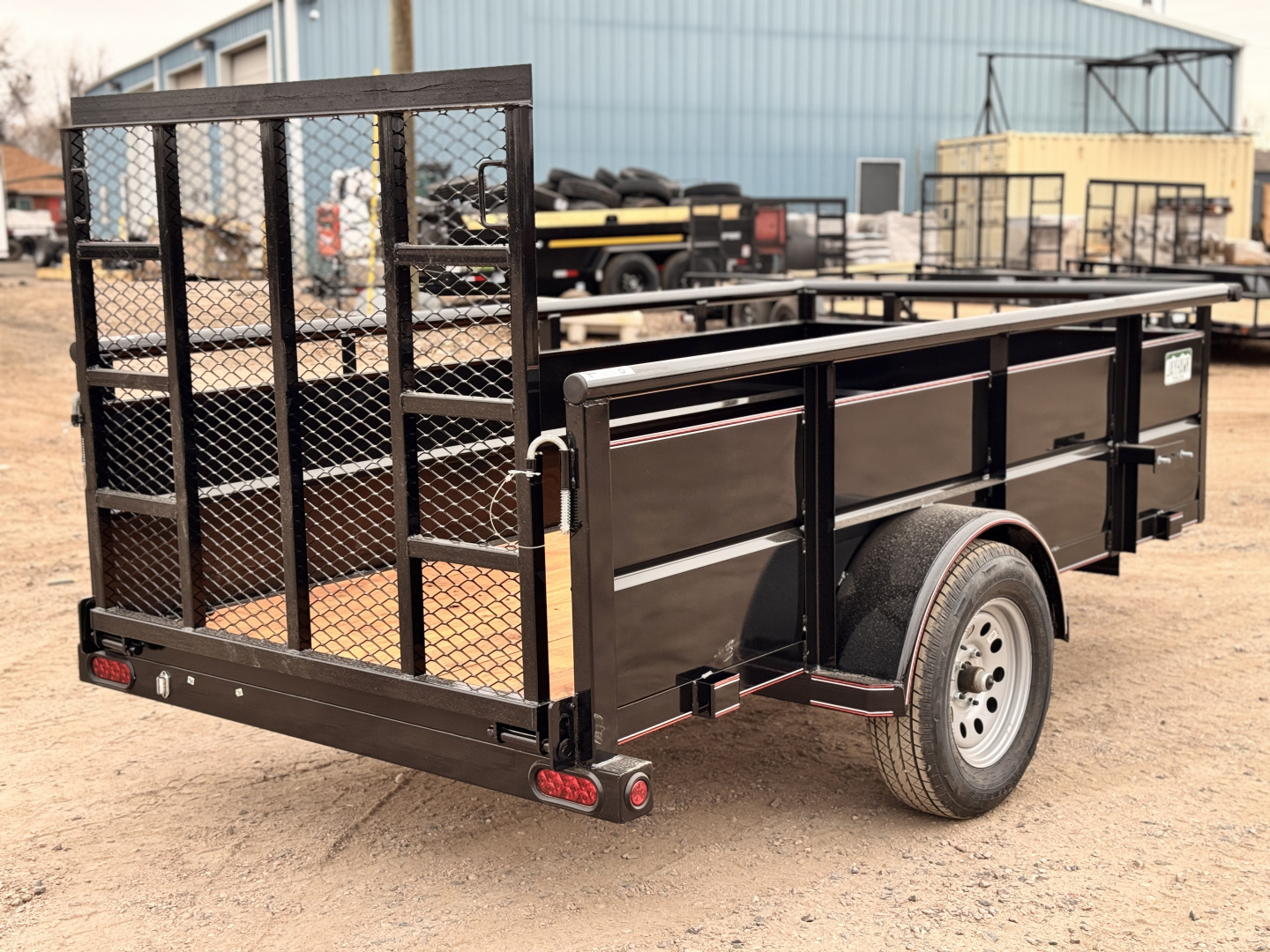 New 2026 Diamond T 5-10-2H Solid Side RampGate Utility 3K GVWR