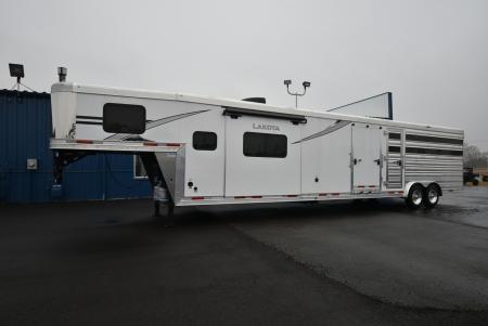 New 2026 Lakota CHL81413SR Stock Combo Horse Trailer