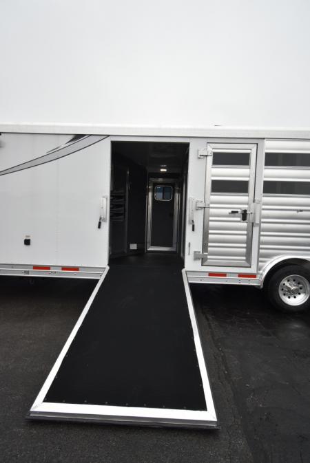 New 2026 Lakota CHL81413SR Stock Combo Horse Trailer