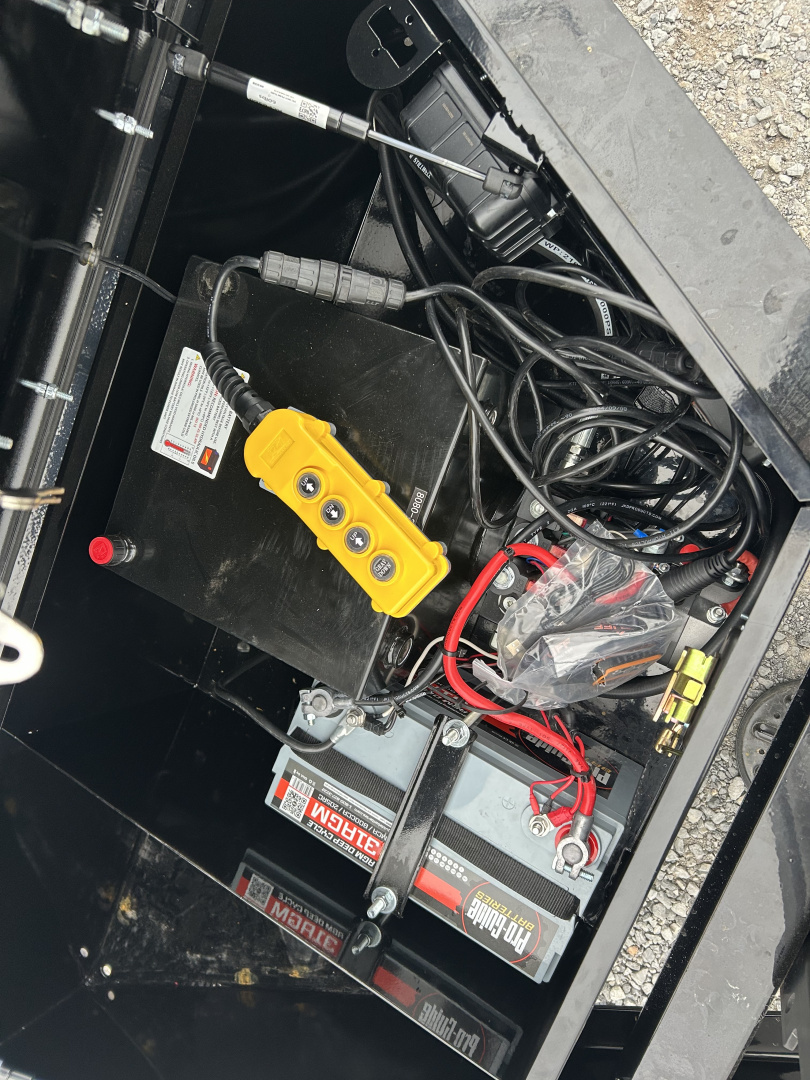 New 2026 MAXXD Dump Trailer | 16' x 83' 17.5K GVWR