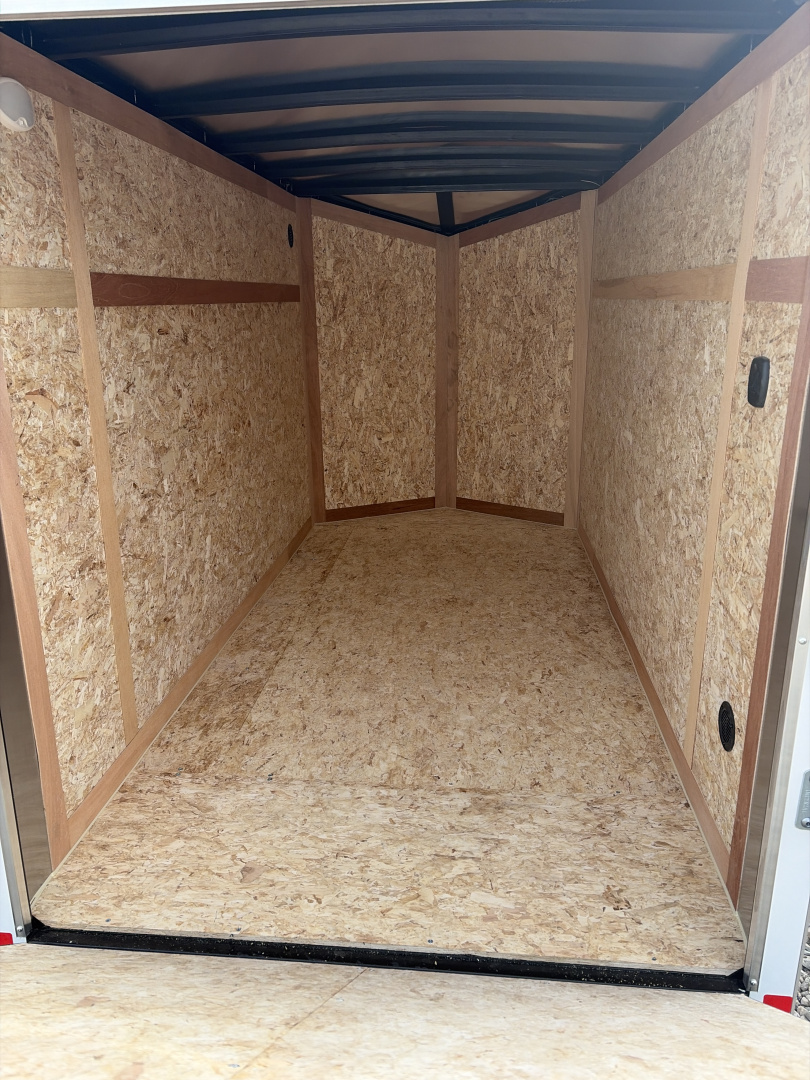 New 2026 CARGO MATE ENCLOSED EHECO510SA-24 5X10 SA RAMP DOOR (GVW:2990)  WHITE