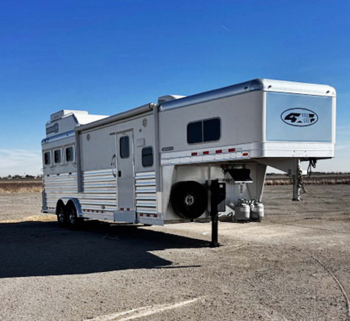 Used 2019 4-Star 3 Horse Living Quarters Horse Trailer