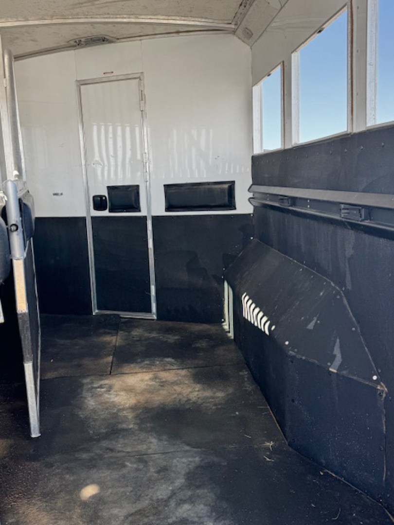 Used 2019 4-Star 3 Horse Living Quarters Horse Trailer