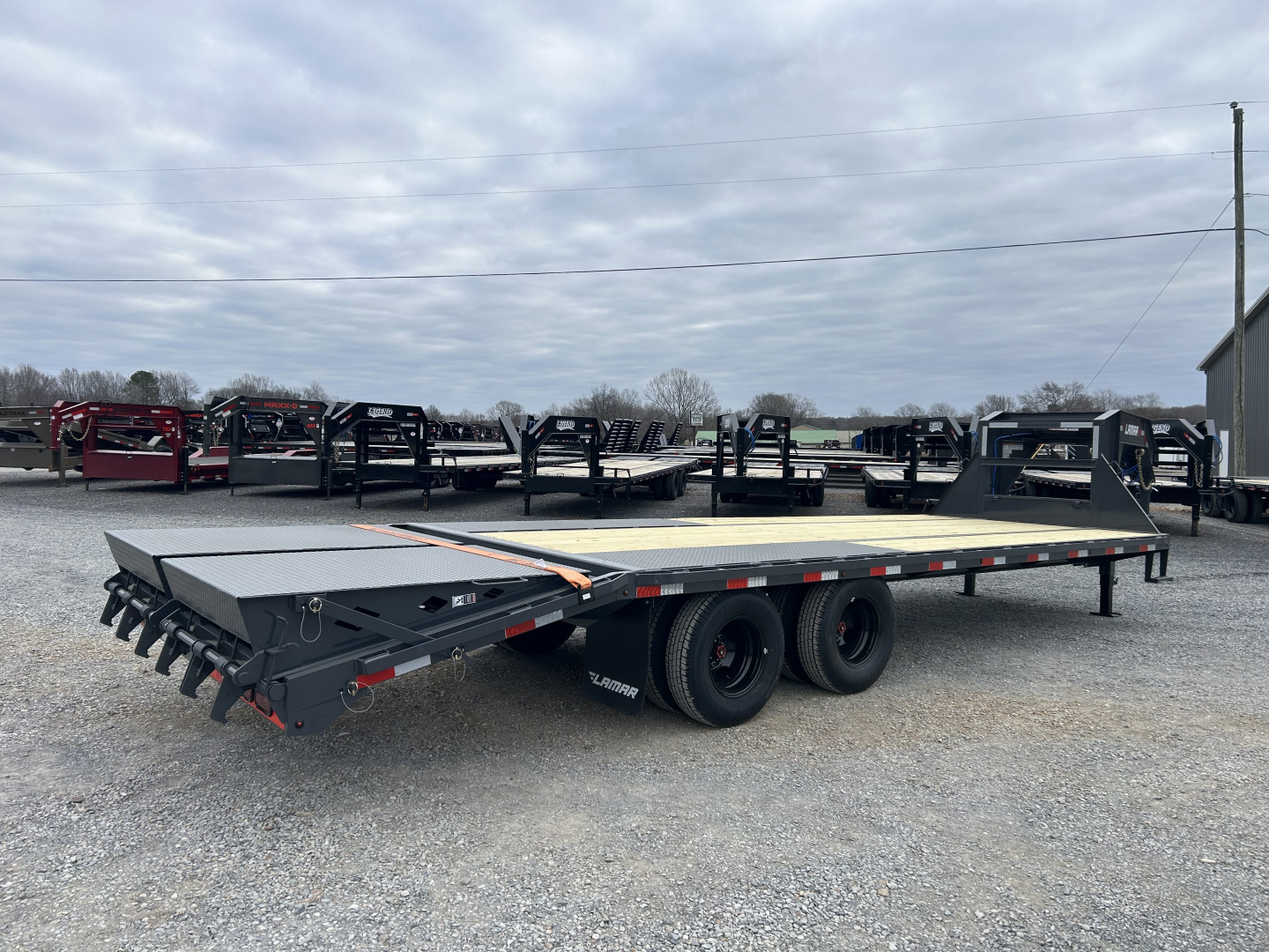 New 2026 Lamar Gooseneck Trailer | 102" x 25' | 22K GVWR