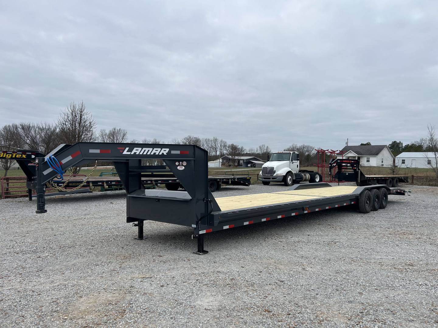 New 2026 Lamar Gooseneck Trailer | 102" x 40' 21K GVWR