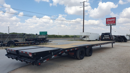 New 2026 PJ 102"x40' GN Low-Pro Flatbed w/ Duals - LD