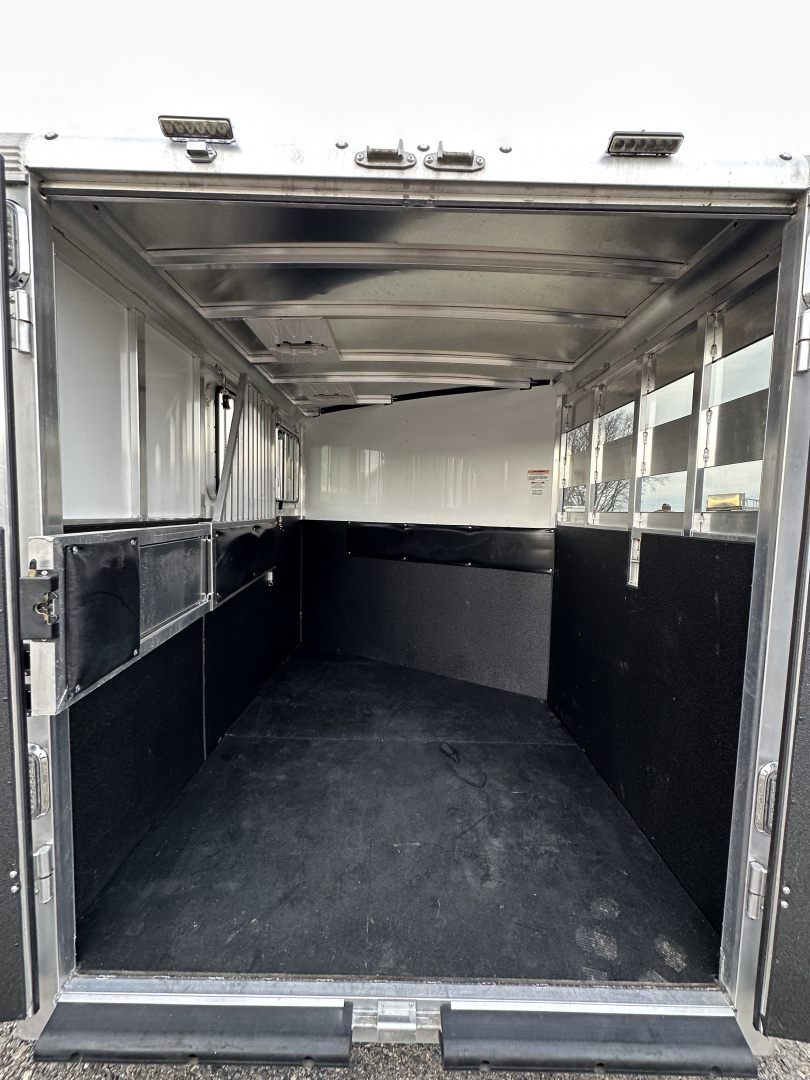 Used 2021 Sundowner Super Sport 2H BP Horse Trailer
