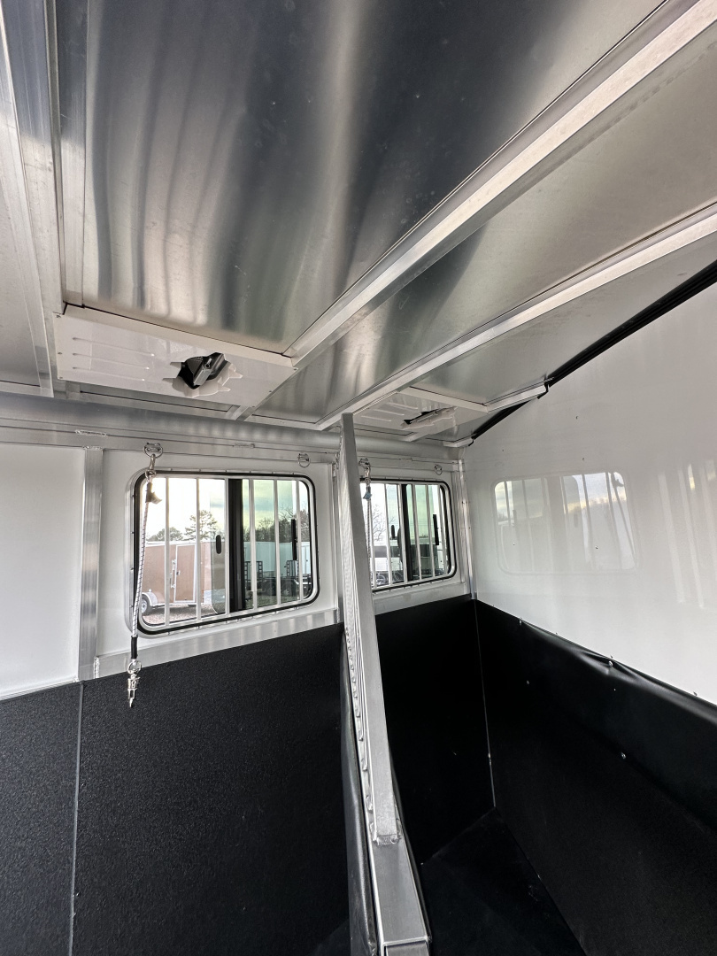 Used 2021 Sundowner Super Sport 2H BP Horse Trailer