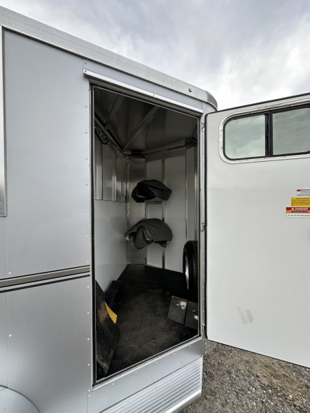 Used 2021 Sundowner Super Sport 2H BP Horse Trailer