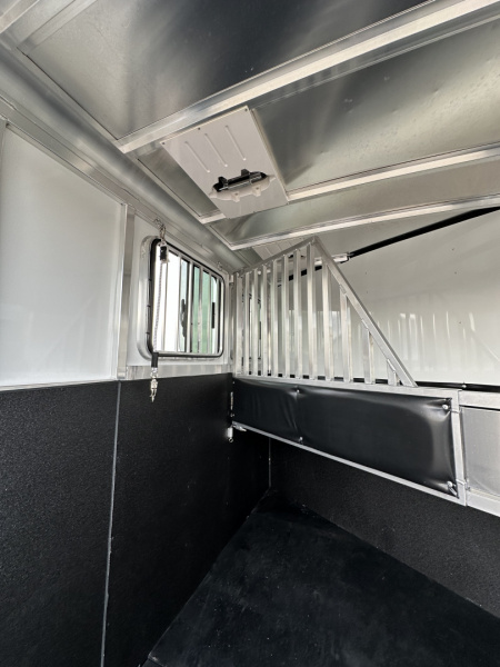 Used 2021 Sundowner Super Sport 2H BP Horse Trailer