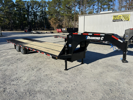 New 2026 Diamond C FMAX210 GOOSENECK TRAILER PACESETTER EDITION LOADES HYDRTO DOVE & JACKS DISC BRAKES ALUMINUM OUTER RIMS