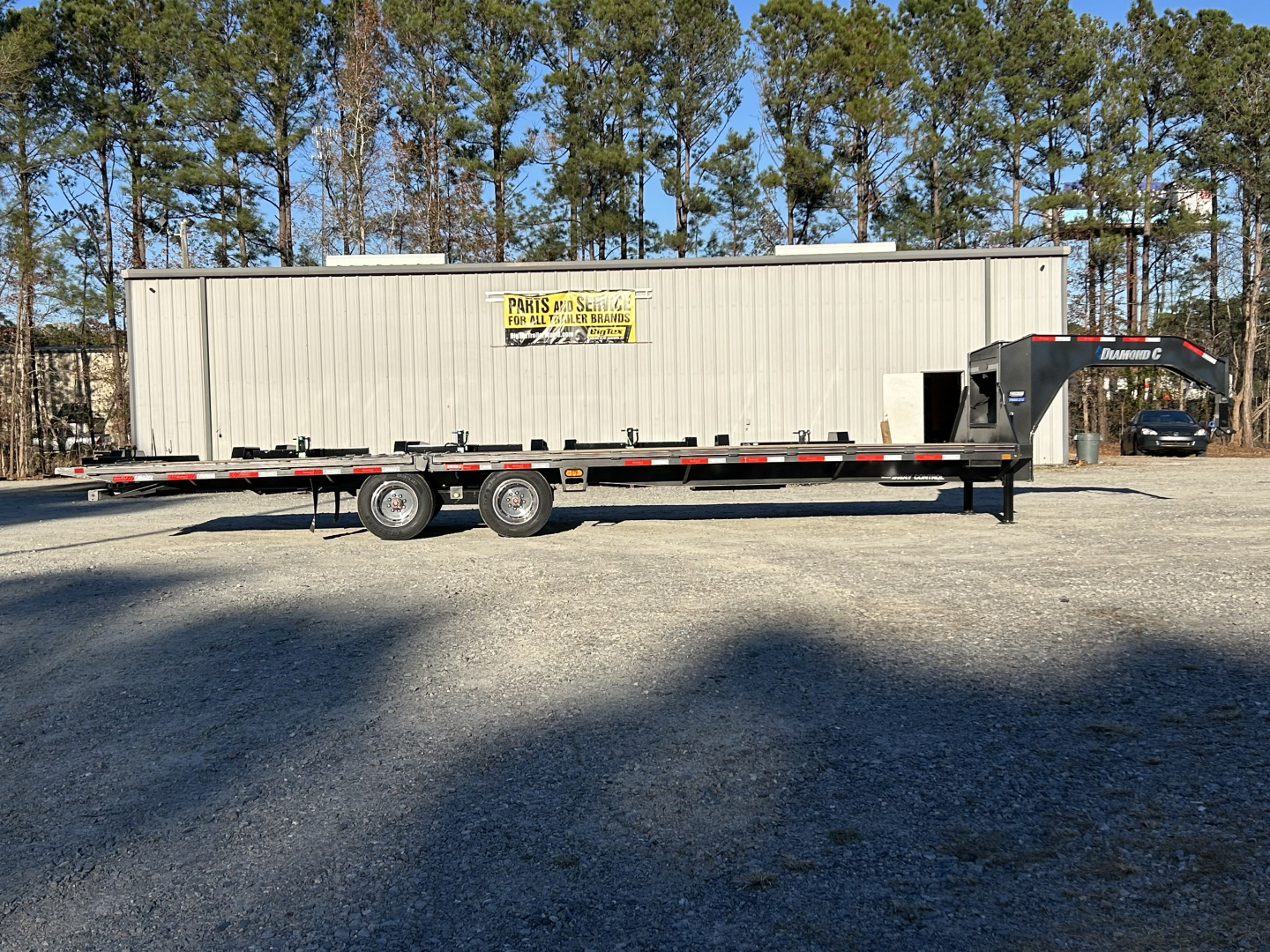 New 2026 Diamond C FMAX212 GOOSENECK TRAILER HYDRO DOVE & JACKS 17.5 ALUMINUM OUTER RIMS WIRELESS REMOTE