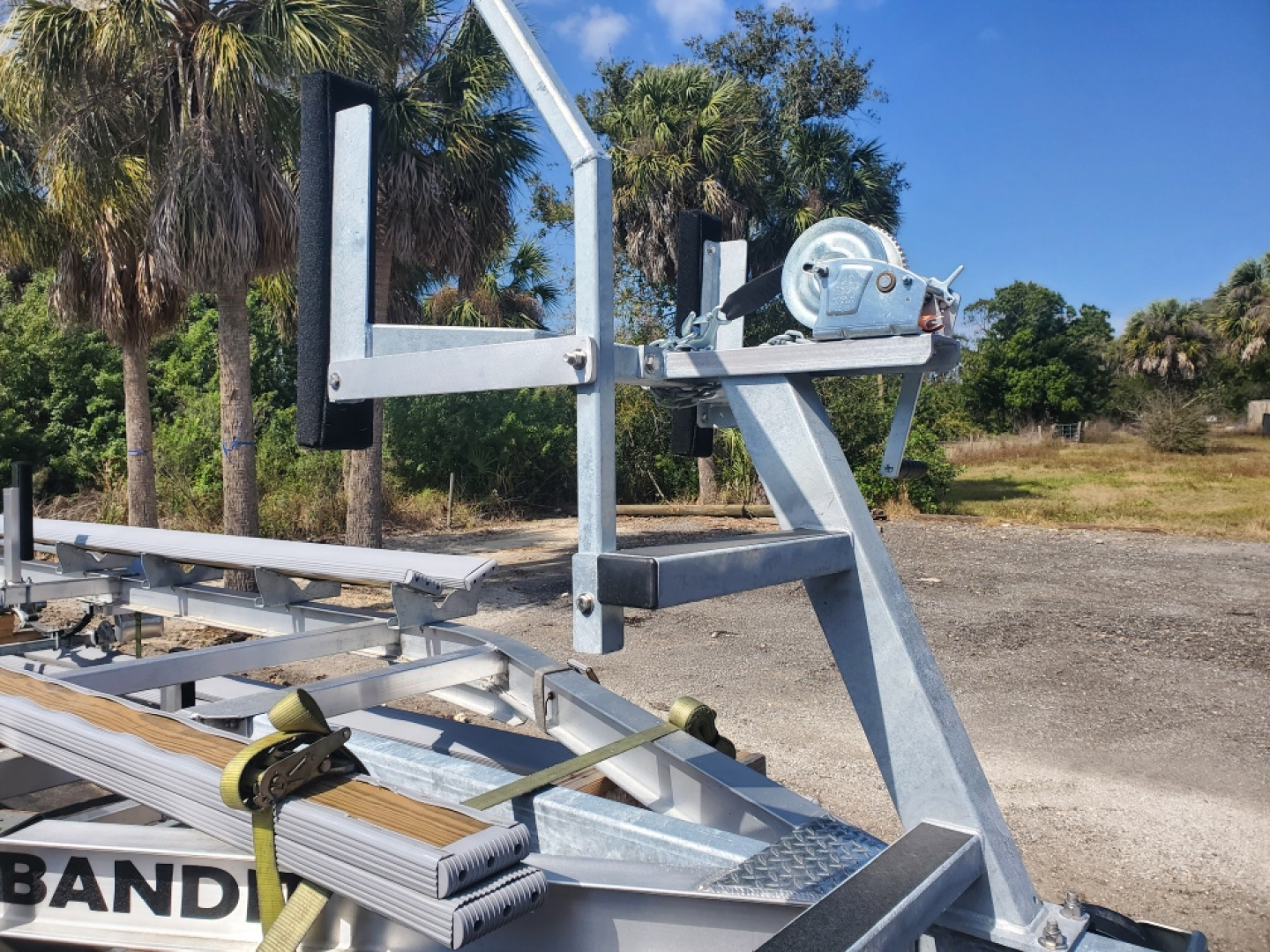 New 2026 BANDIT 20-22FT ALUMINUM PONTOON/TRITOON BOAT TRAILER WITH GUIDE POLES, ADJUSTABLE BUNKS