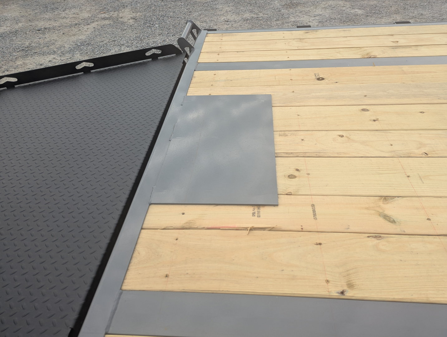 New 2026 Diamond C Trailers 26' Diamond C DET Deckover Tilt Trailer