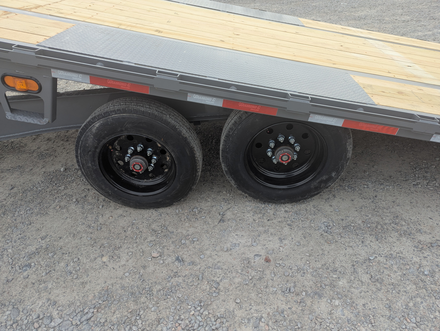 New 2026 Diamond C Trailers 26' Diamond C DET Deckover Tilt Trailer