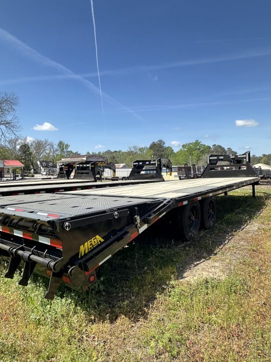 New 2025 Big Tex Trailers 16GN-30D5A Gooseneck Trailer