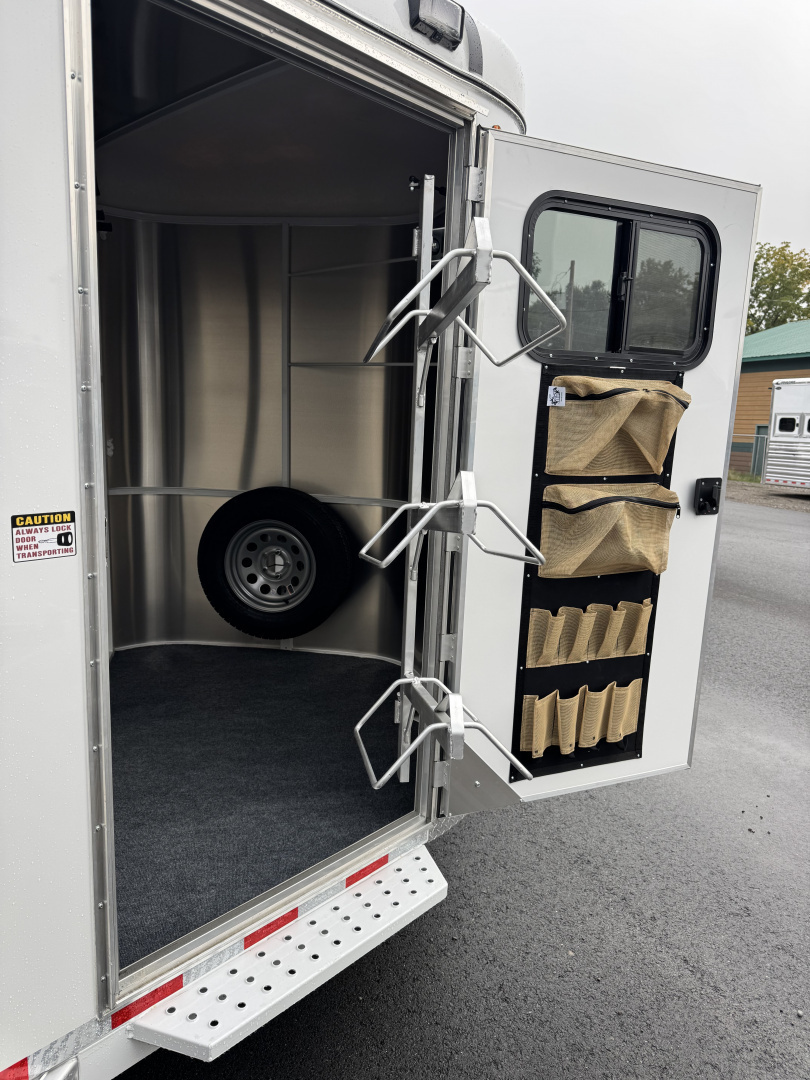 New 2026 Maverick 2 Horse High Side Bumper Pull