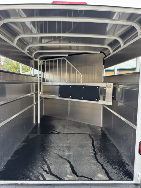 New 2026 Maverick 2 Horse High Side Bumper Pull