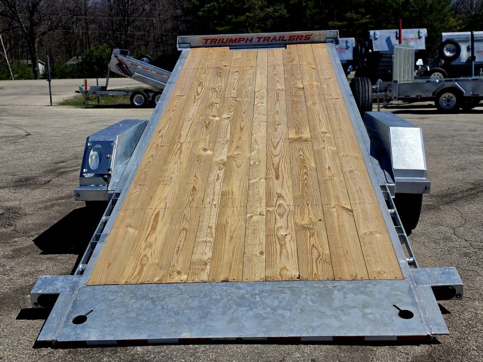 New 82X20 GALVANIZED POWER TILT DECK DUAL HYDRAULIC RAMS 8 K AXLES 2026 TRIUMPH
