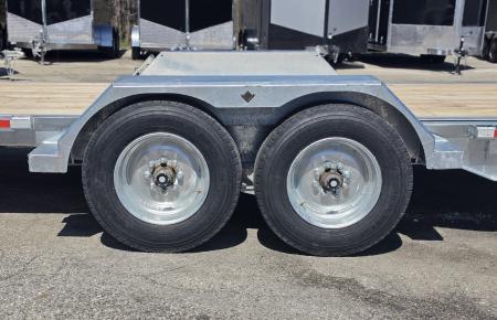 New 82X20 GALVANIZED POWER TILT DECK DUAL HYDRAULIC RAMS 8 K AXLES 2026 TRIUMPH