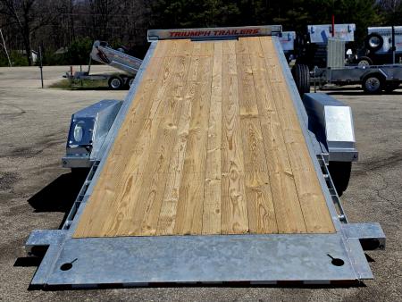 New 82X20 GALVANIZED POWER TILT DECK DUAL HYDRAULIC RAMS 8 K AXLES 2026 TRIUMPH