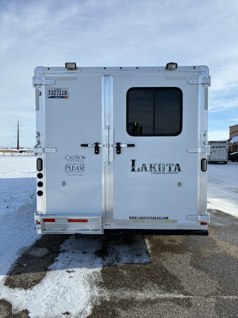 Used 2017 Lakota Charger 3H 11'LQ Horse Trailer