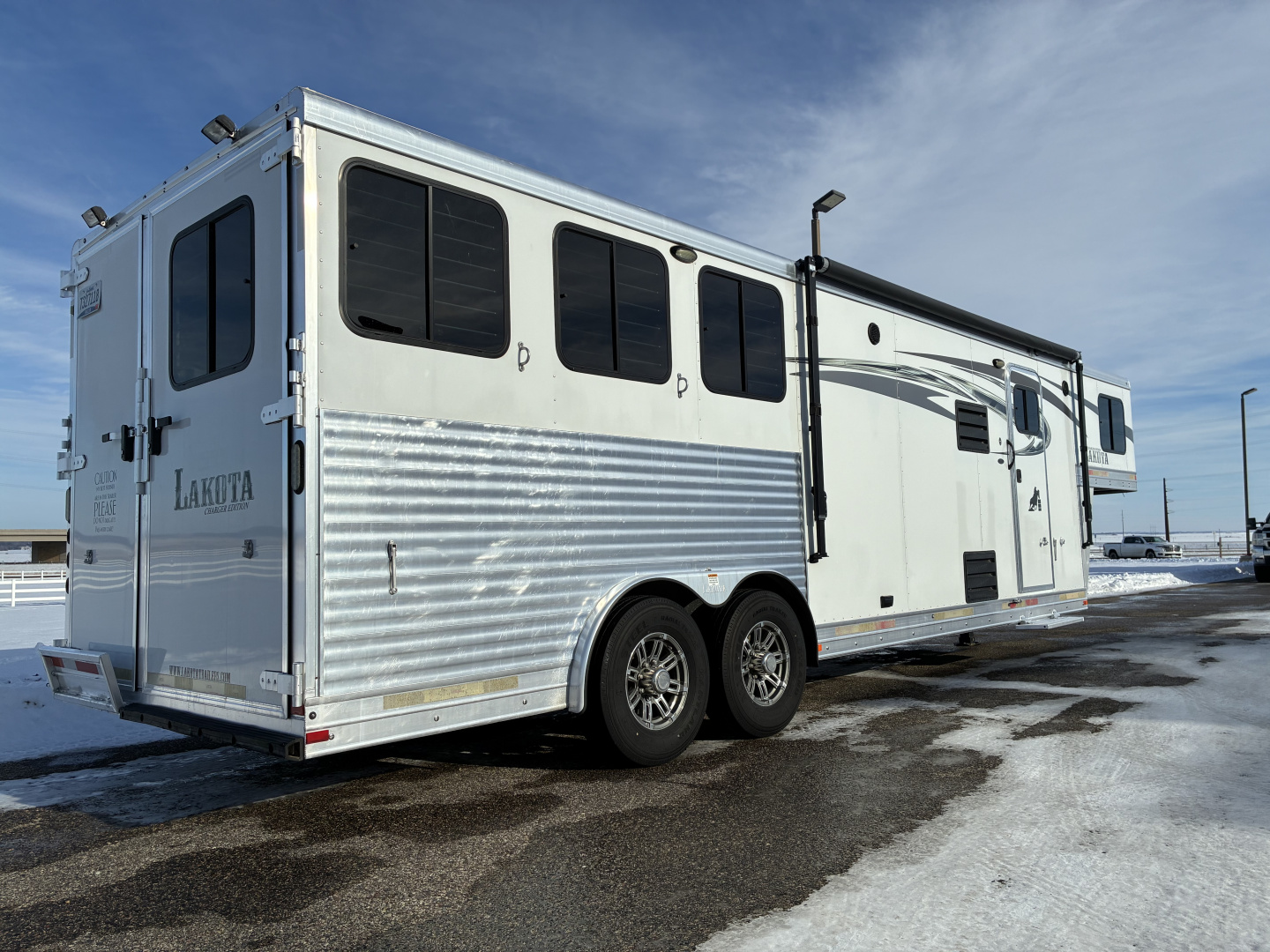 Used 2017 Lakota Charger 3H 11'LQ Horse Trailer