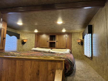 Used 2017 Lakota Charger 3H 11'LQ Horse Trailer