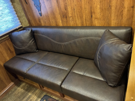 Used 2017 Lakota Charger 3H 11'LQ Horse Trailer