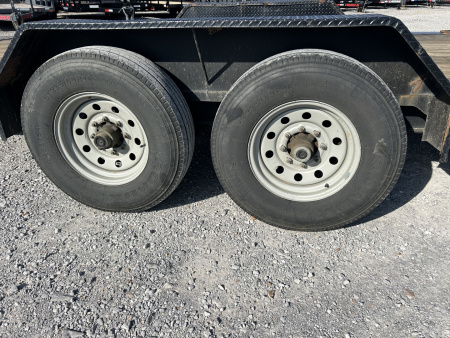 Used 2019 LOAD TRAIL 83"X22' 14K Tilt Equipment Trailer