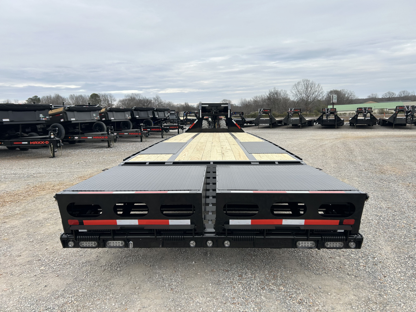 New 2026 MAXXD Gooseneck Flatbed Trailer | 102" x 32' 40K GVWR