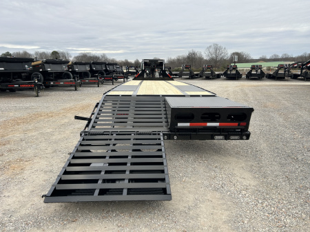 New 2026 MAXXD Gooseneck Flatbed Trailer | 102" x 32' 40K GVWR