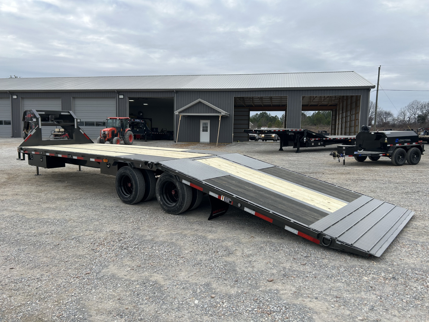 New 2026 MAXXD Gooseneck Trailer | 32' x 102' 30K GVWR