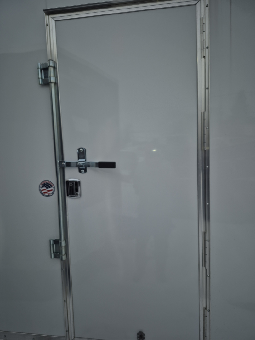 New Sure-Trac PRO LANDSCAPE 8.5 X 24 ENCLOSED TRAILER 10K RATED