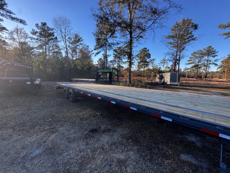 New 2026 Triple Crown Trailers 102"X30' 16K Gooseneck Deckover