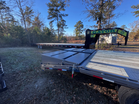 New 2026 Triple Crown Trailers 102"X30' 16K Gooseneck Deckover