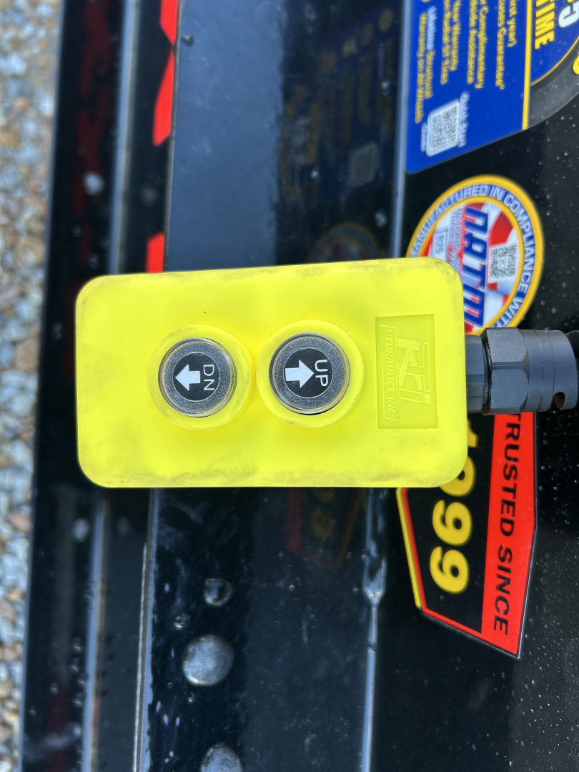 New 2026 MAXXD 96"X16' 17.5K Deckover Dump Trailer