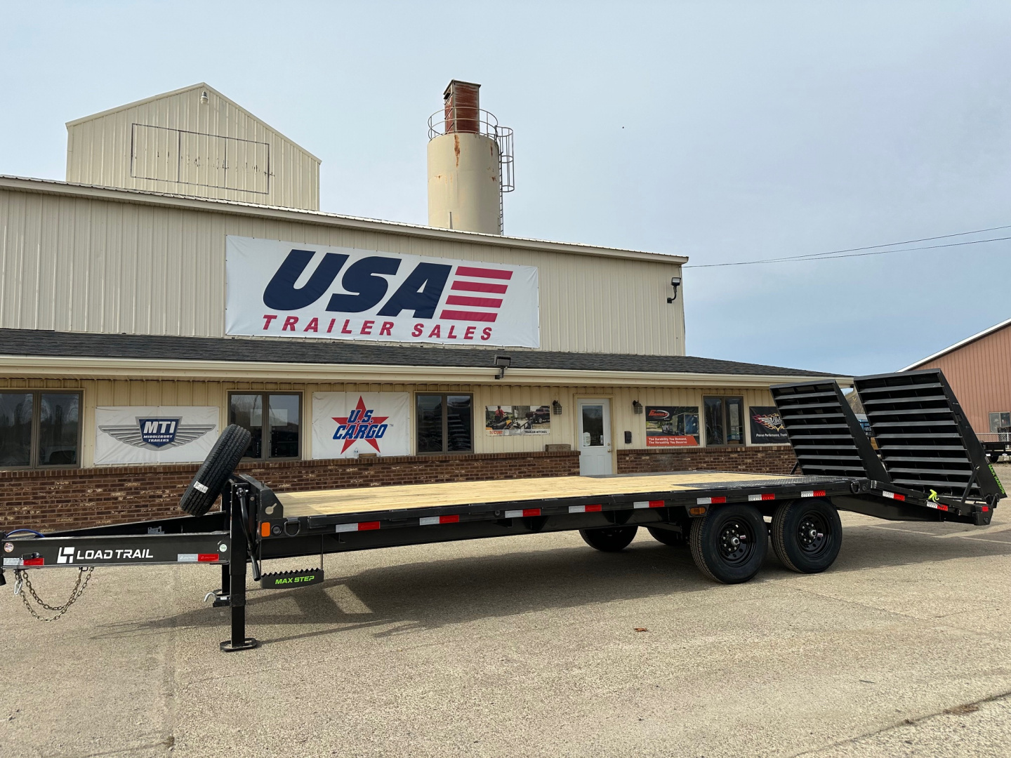 New 2026 Load Trail 102x24 Tag W/ Max Ramps 14k Deckover Trailer