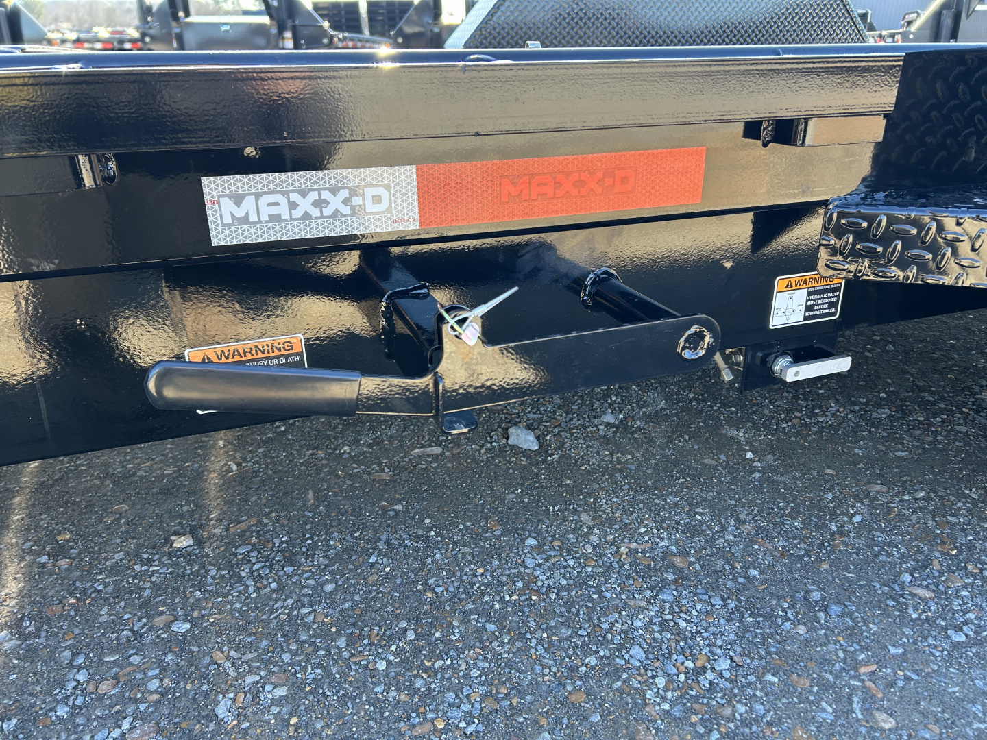 New 2026 MAXX-D 83"X24' 18K Gooseneck Tilt Equipment Trailer