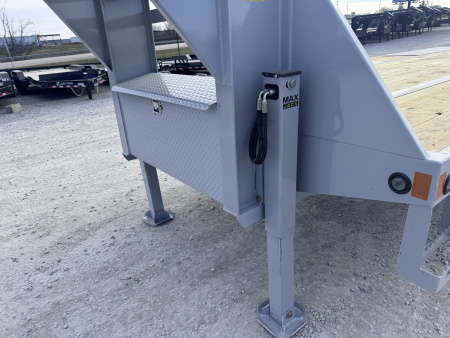 New 2026 Load Trail 32' Hydraulic Dovetail Gooseneck Equipment Trailer