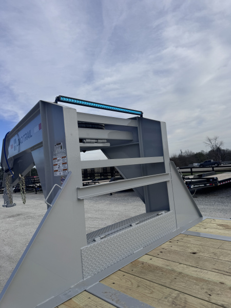 New 2026 Load Trail 32' Hydraulic Dovetail Gooseneck Equipment Trailer