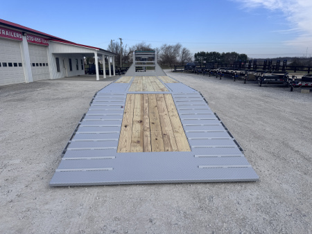 New 2026 Load Trail 32' Hydraulic Dovetail Gooseneck Equipment Trailer