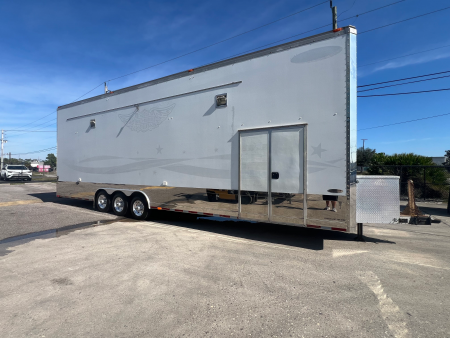 Used 2006 Renegade 34' Stacker Trailer