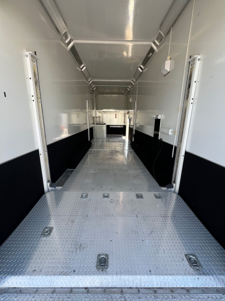 Used 2006 Renegade 34' Stacker Trailer